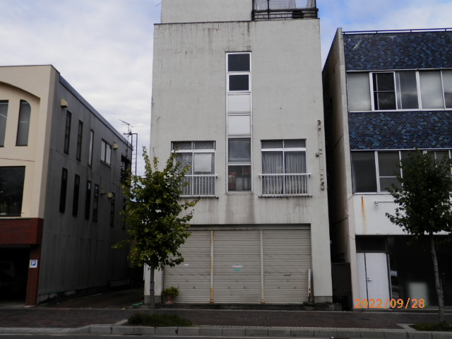 大町二丁目店舗付住宅1080万円